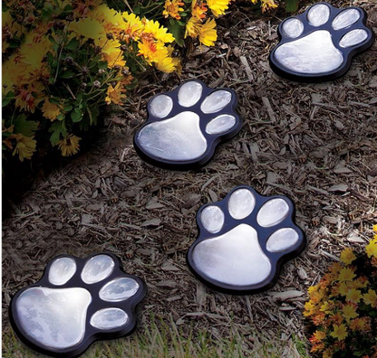 Luminous Bear Paw Garden Light